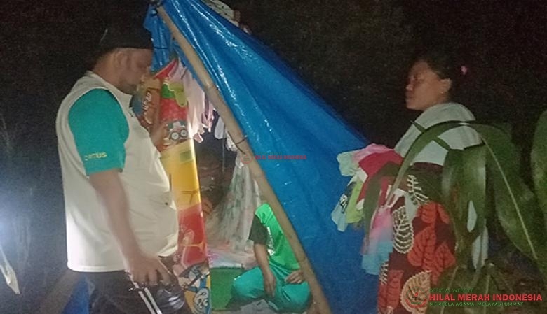 DPP HILMI-FPI mengunjungi kondisi para pengungsi yang berada di daerah perbukitan