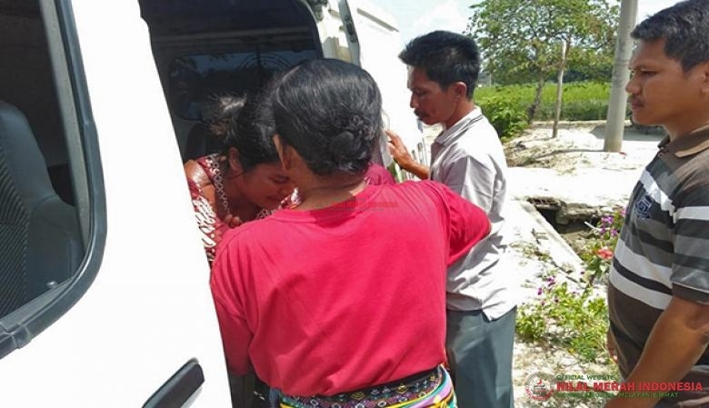 Tim Relawan HILMI-FPI SUMUT mengantarkan jenazah warga nasrani Pematang Siantar untuk dibawa ke rumah duka