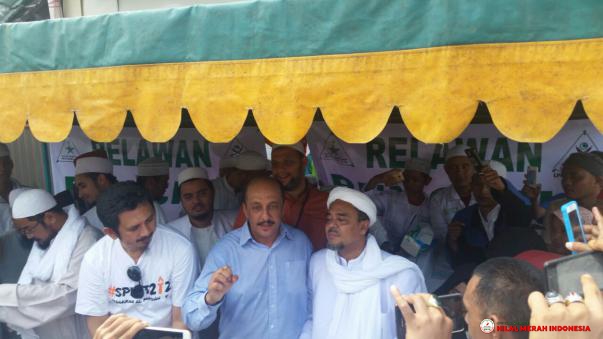 Kunjungan Habib Rizieq Syihab ke Korban Kebakaran Kwitang