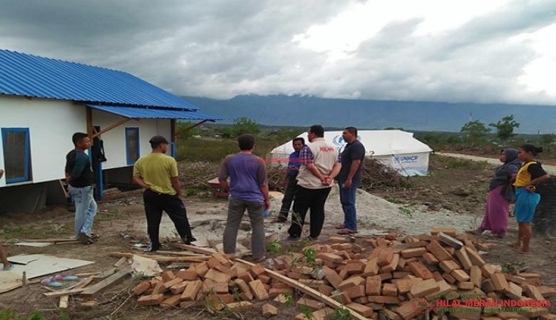 DPP HILMI-FPI langsung menyurvei lokasi pengungsian warga di Kelurahan Tipo, Kecamatan Palu Barat serta Desa Sidera, Kecamatan Biromaru, Sigi-Sulawesi Tengah