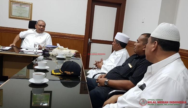Kakanwil BPN Sumut Bambang Priono saat menerima kunjungan DPD FPI Sumut.