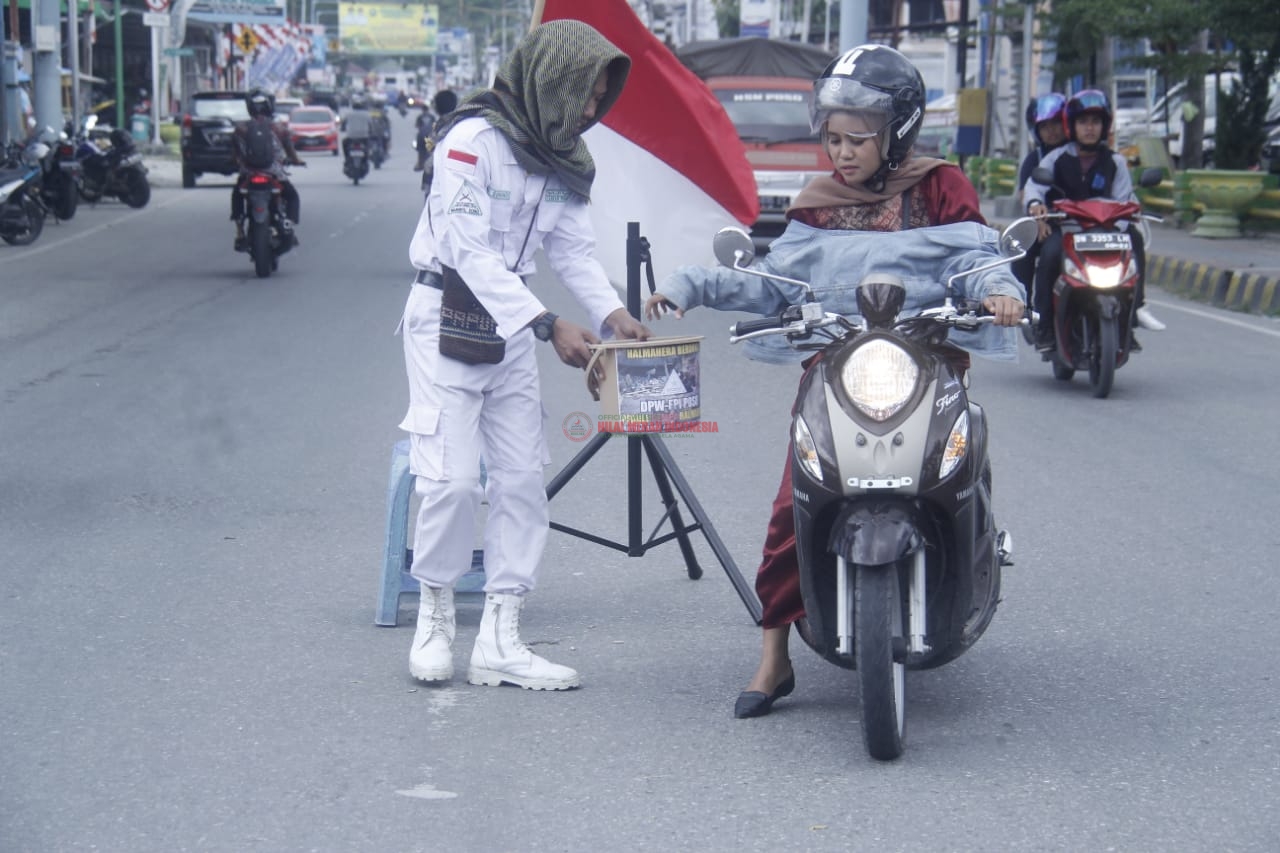FPI POSO Turun Ke Jalan Galang Dana Untuk Halmahera