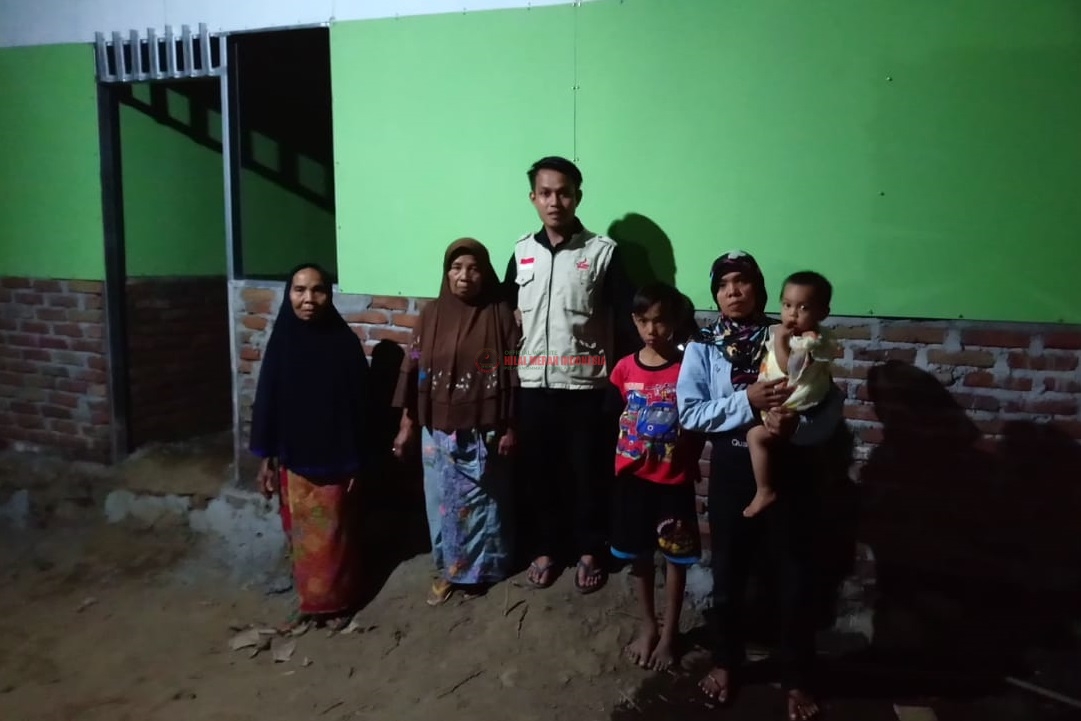 HILMI-FPI NTB Serahkan 3 Unit Hunian Sementara