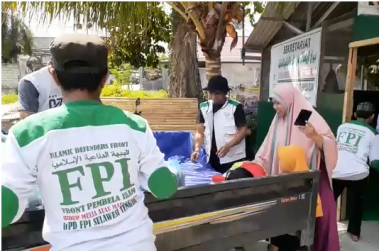Banjir Bandang Membawa Lumpur, HILMI FPI Datang membawa Bantuan