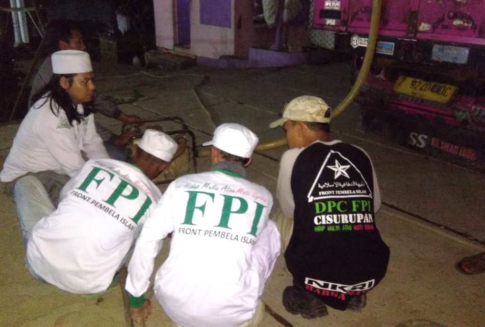 Peduli Kekeringan, HILMI dan Laskar Garut Distribusikan 10rb Air Bersih