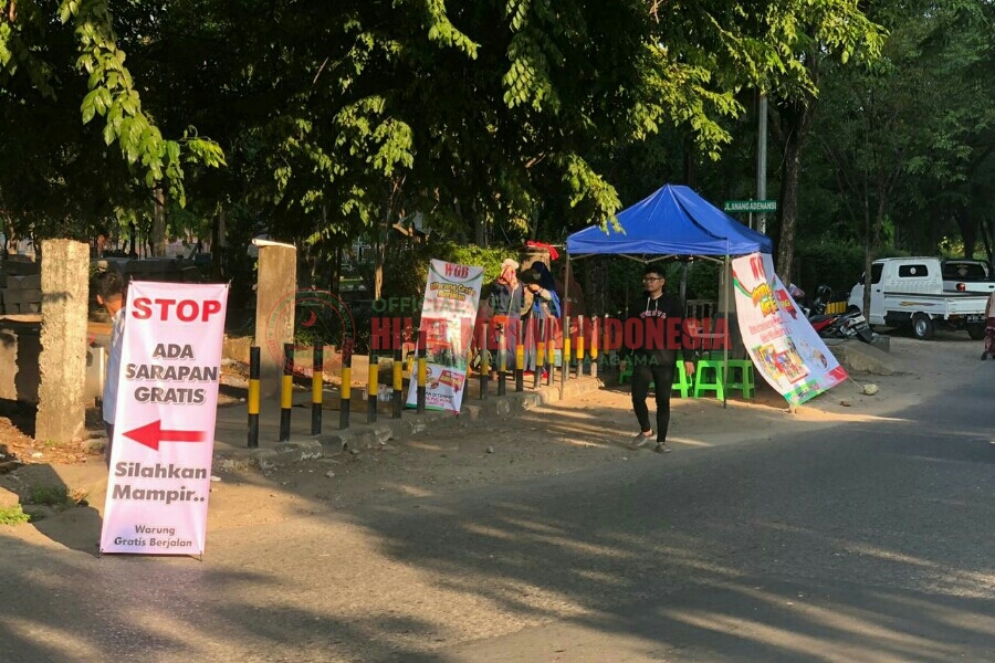 Warung Gratis Berjalan HILMI Kalsel Dalam Melayani Masyarakat Banjarmasin Diserbu