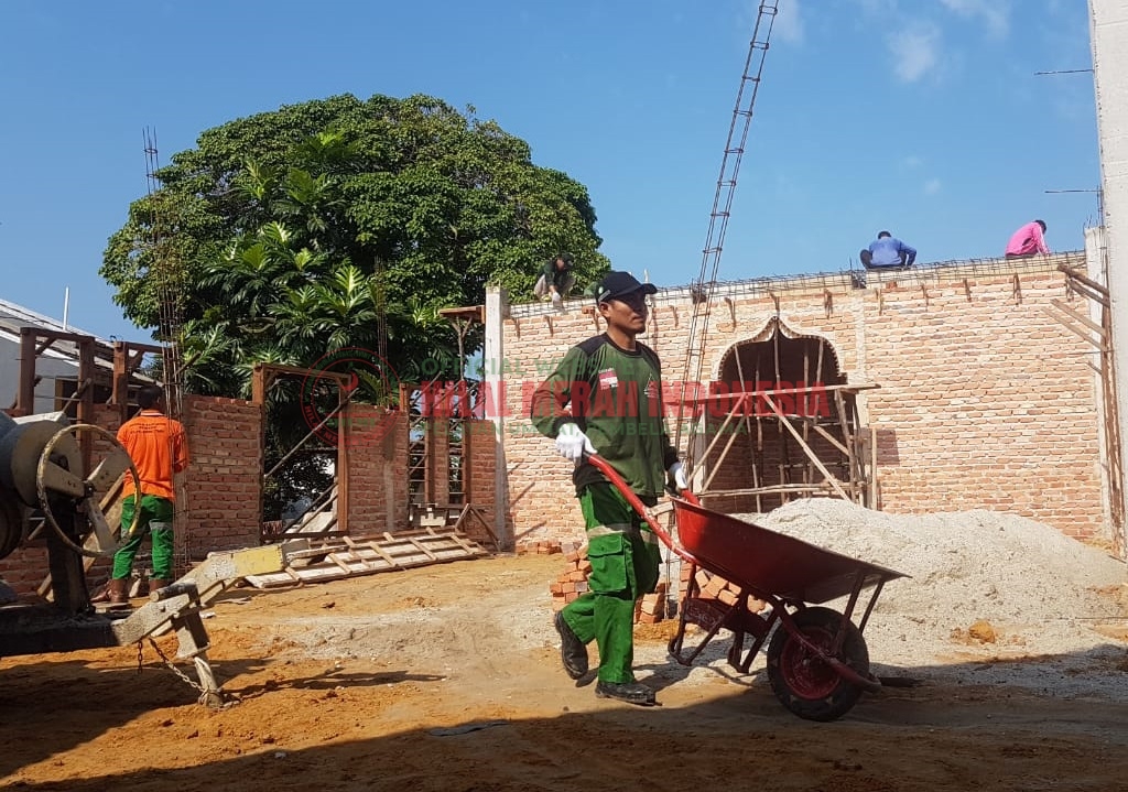 FPI Pelalawan Bersama Masyarakat Gotong Royong Bangun Musholla