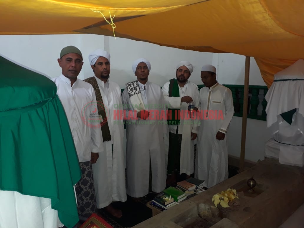 HILMI-FPI SUMUT Biayai Kepulangan Seorang Janda Syarifah ke Lombok