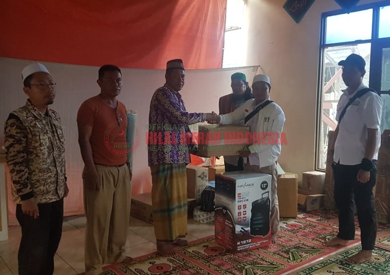 Peduli Sarana Ibadah, FPI Kalsel Salurkan Bantuan Tahap II Korban Kebakaran Pulau Sebuku