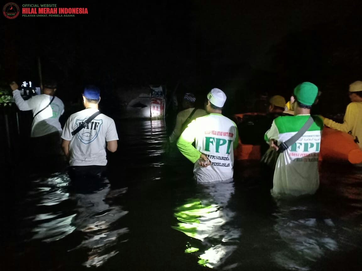 Aksi Cepat Tanggap FPI Kaltim Geruduk Lokasi Banjir