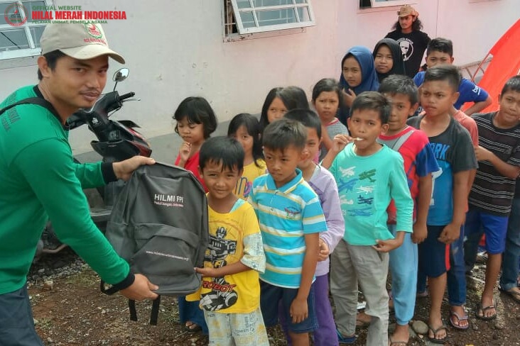 HILMI FPI Masih Salurkan Bantuan Di Lokasi Bencana Sukabumi