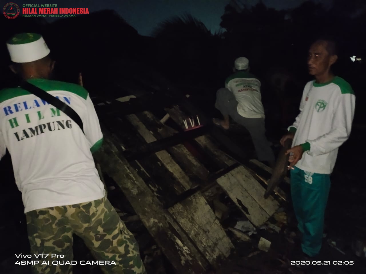 Angin Puting Beliung Terjang Tulang Bawang, Relawan HILMI FPI Lampung Langsung Turun ke Lokasi