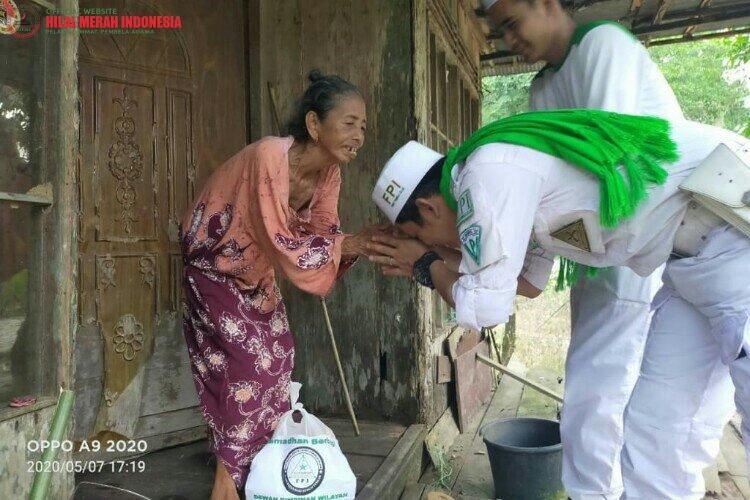 FPI HST Sasar Kaum Dhu'afa di Beberapa Kecamatan