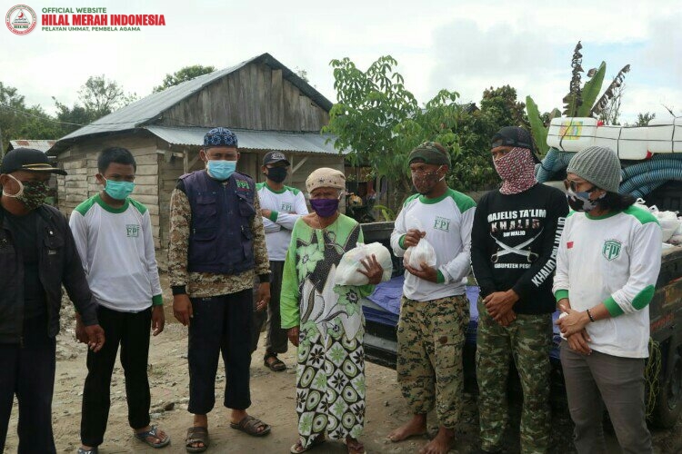 Ringankan Beban Korban Banjir, FPI Sulteng dan FPI Poso Kembali Turun ke Lokasi Bencana