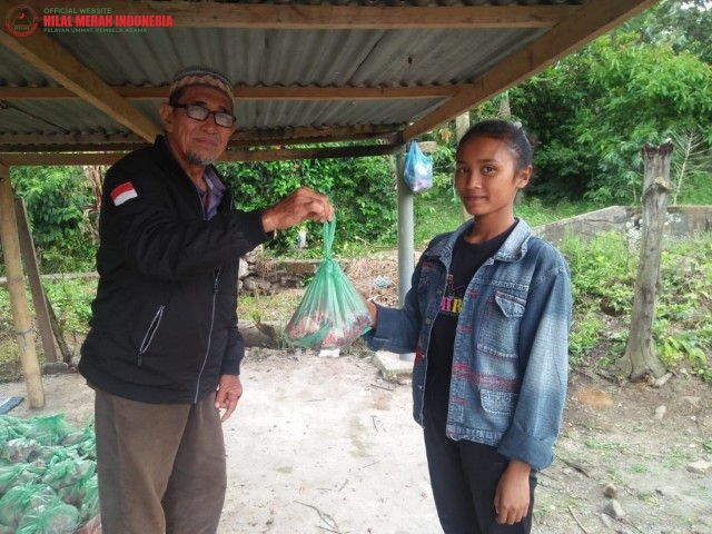 FPI Tanah Karo Bagikan Daging Qurban ke Warga Muslim dan Nasrani di Desa Payung