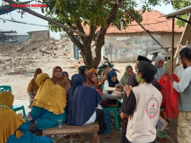 Peduli Korban Penggusuran Kp. Baru, HILMI FPI Kota Tangerang Datang Dirikan Bantuan