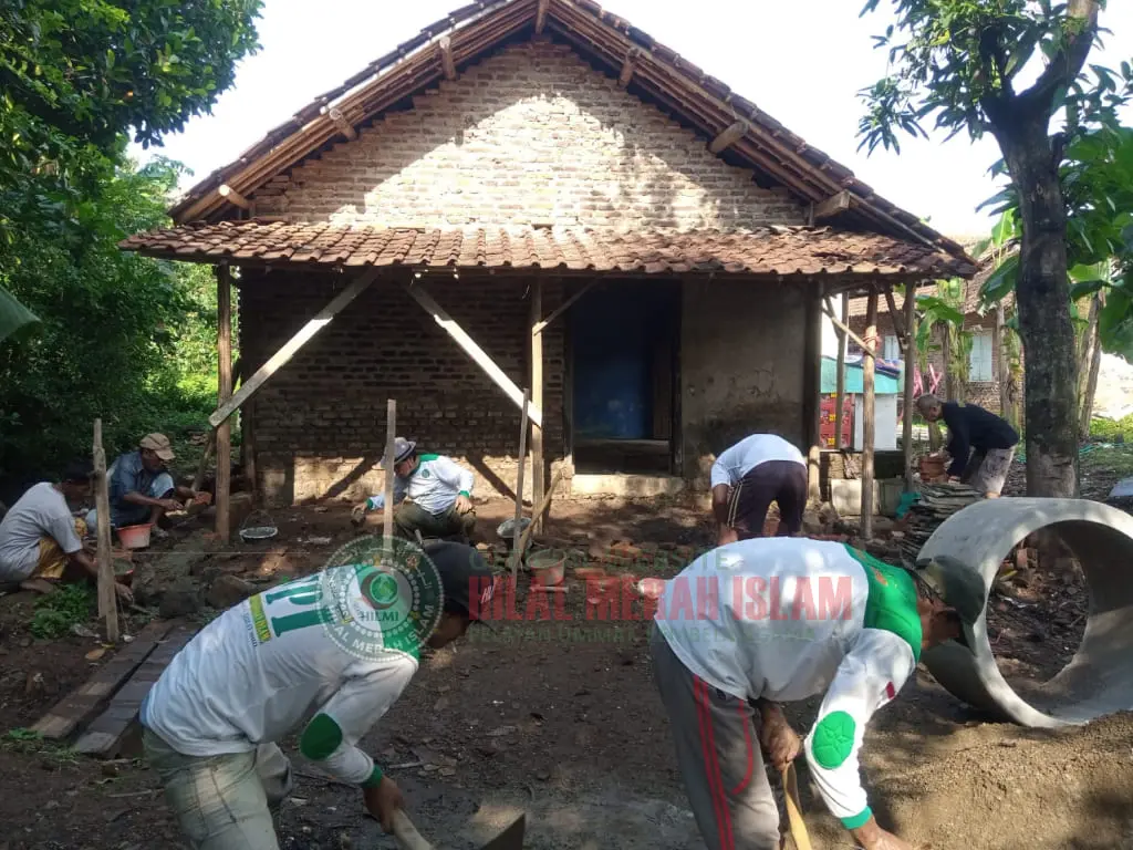 Hilal Merah Islam Serah Terima Pembangunan Rumah dan Sertifikat Tanah