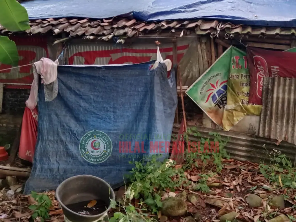 Hilmi Janda Lanjut Usia Pencari Rongsok Tinggal Dirumah Tidak Layak
