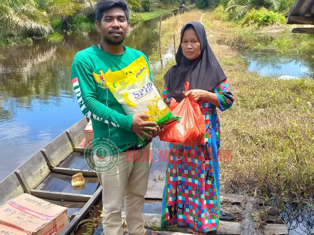 HILMI FPI Kalbar Berikan Bantuan Untuk Korban Banjir Ke Dusun Toket