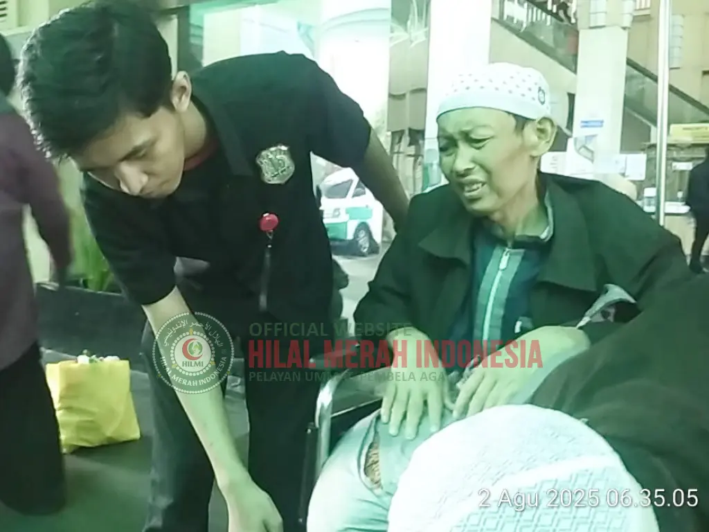 Hilmi Mengantarkan Pasien Rujukan