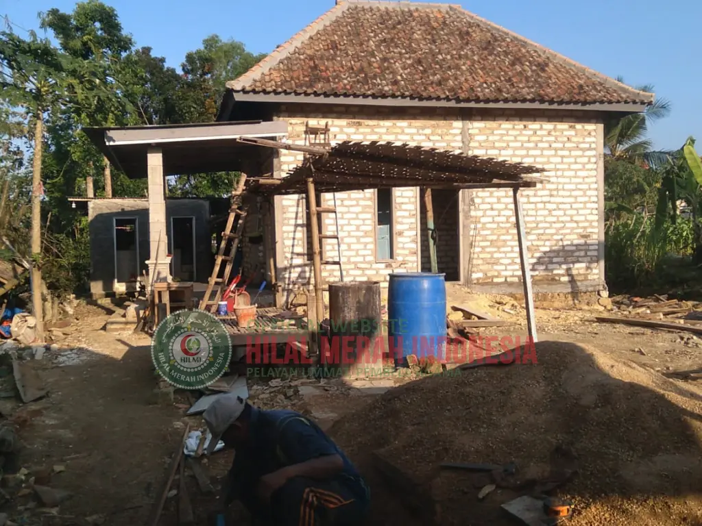 Hilmi Rumah Ibu Siti Romlah