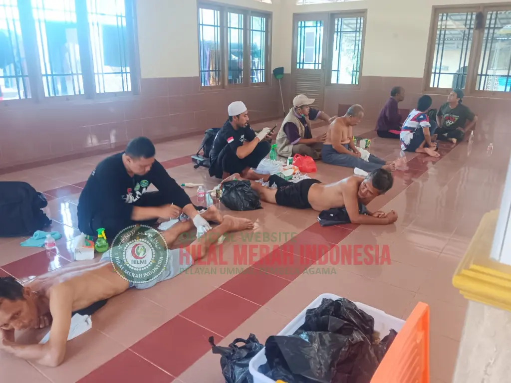 HILMI-FPI Jakarta Bantu Korban Banjir Satu