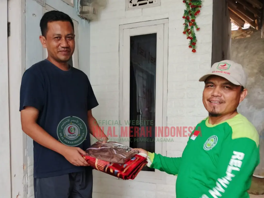 Hilmi Salurkan Sajadah Satu