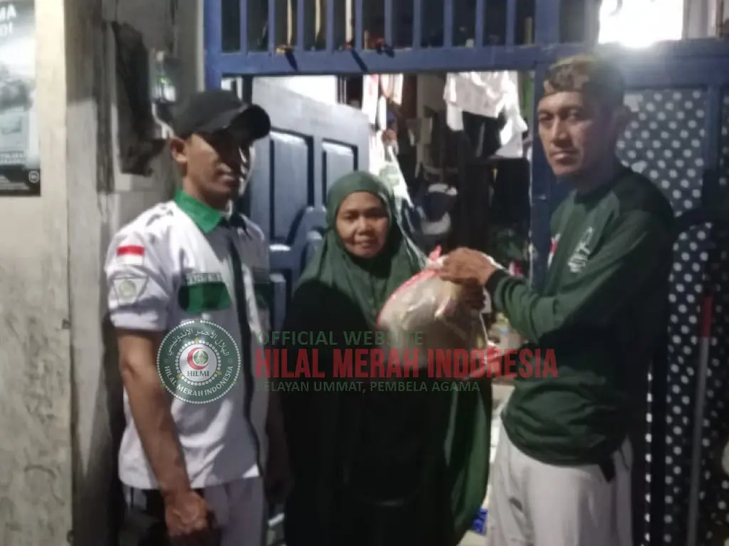 Hilmi Salurkan Bantuan Bahan Pangan 1