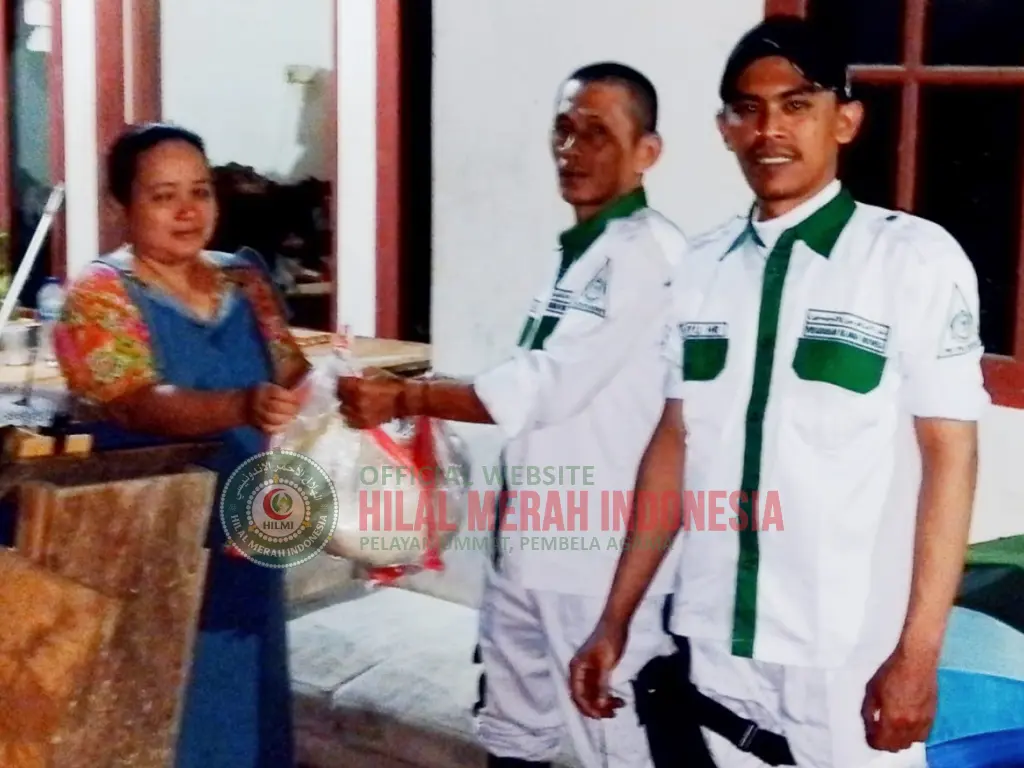 Hilmi Salurkan Bantuan Bahan Pangan