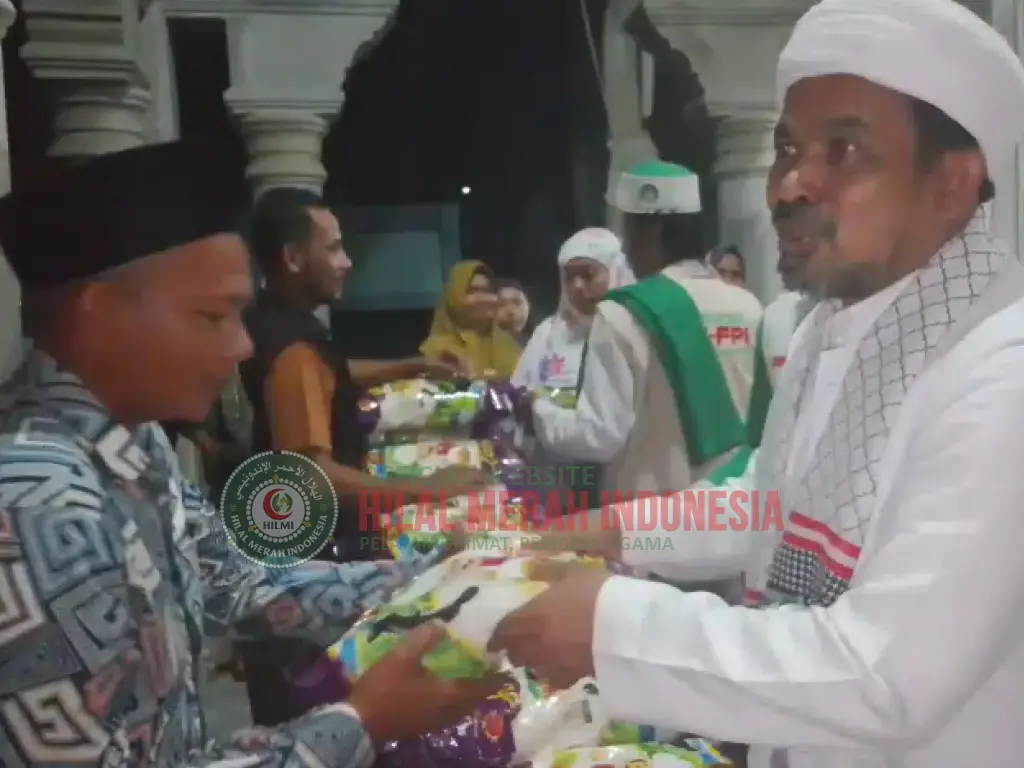 DPP HILMI FPI Bagikan 200 Paket Sembako