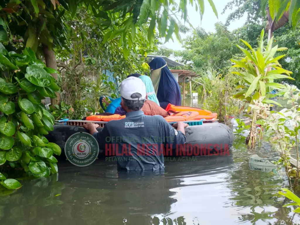 DPW HILMI FPI Pekalongan Bergerak Cepat Evakuasi