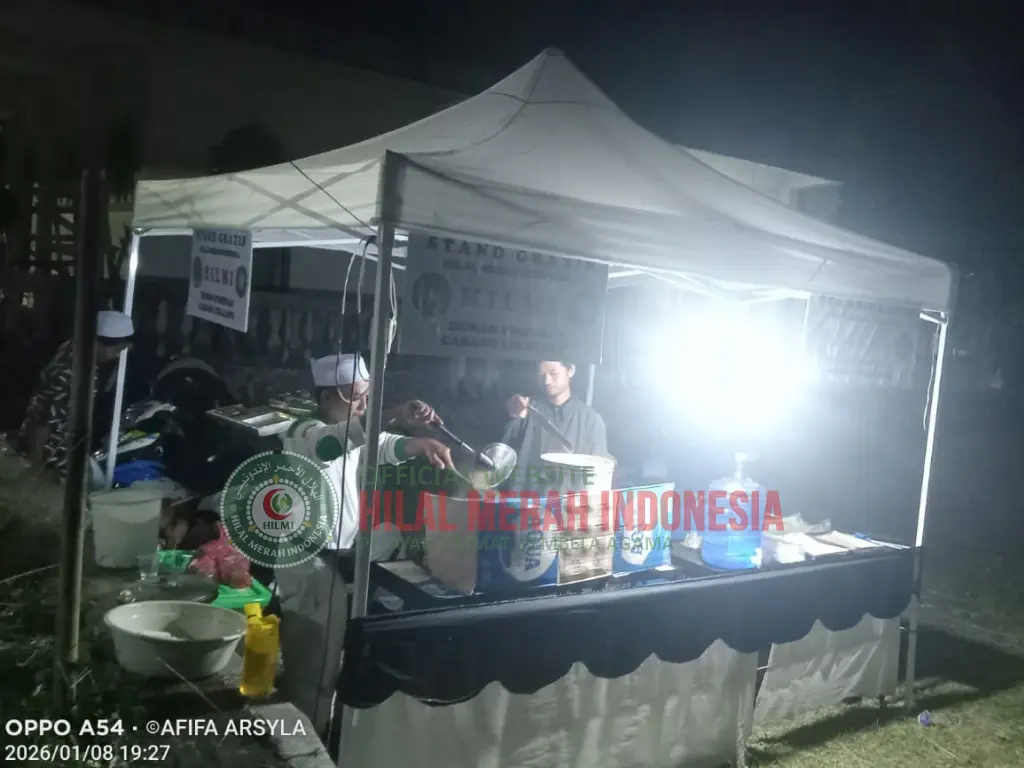 Hilmi Bagikan Makanan Gratis Di Kegiatan Peringatan Isra Mi'raj 1