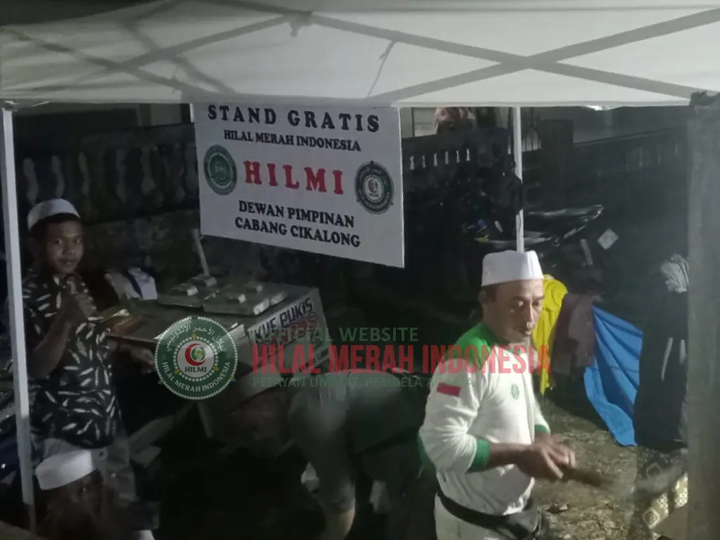 Hilmi Bagikan Makanan Gratis Di Kegiatan Peringatan Isra Mi'raj