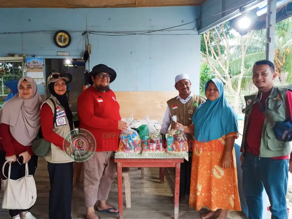 Hilmi DPP FPI Gelar Pengobatan Massal 1