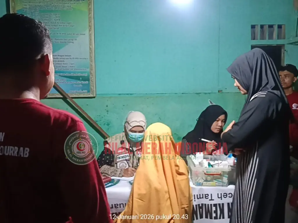 Hilmi DPP FPI Gelar Pengobatan Massal