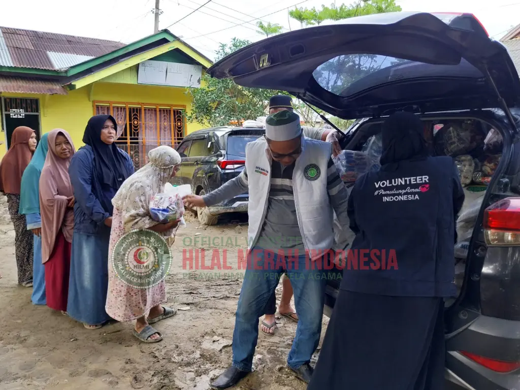 Hilmi FPI Terus Bantu Warga Aceh Tamiang