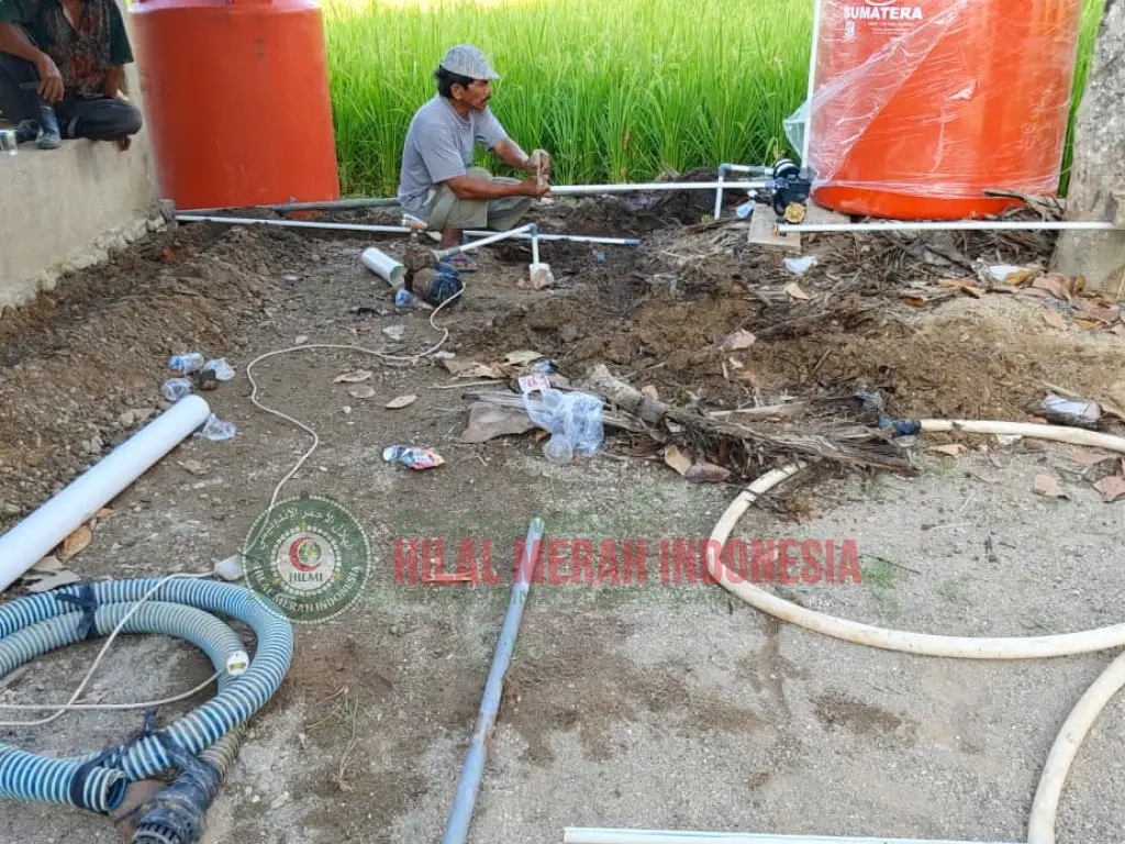 Relawan HILMI FPI Sumbar Bangun Sumur Bor, Air Bersih Mengalir untuk Surau