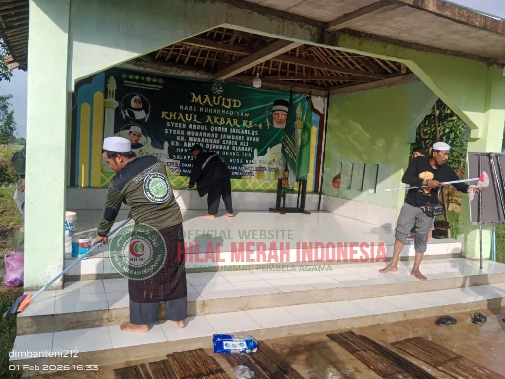 Hilmi Relawan FPI Banten Bersihkan Masjid, Majlis, dan Pondok Pesantren 1