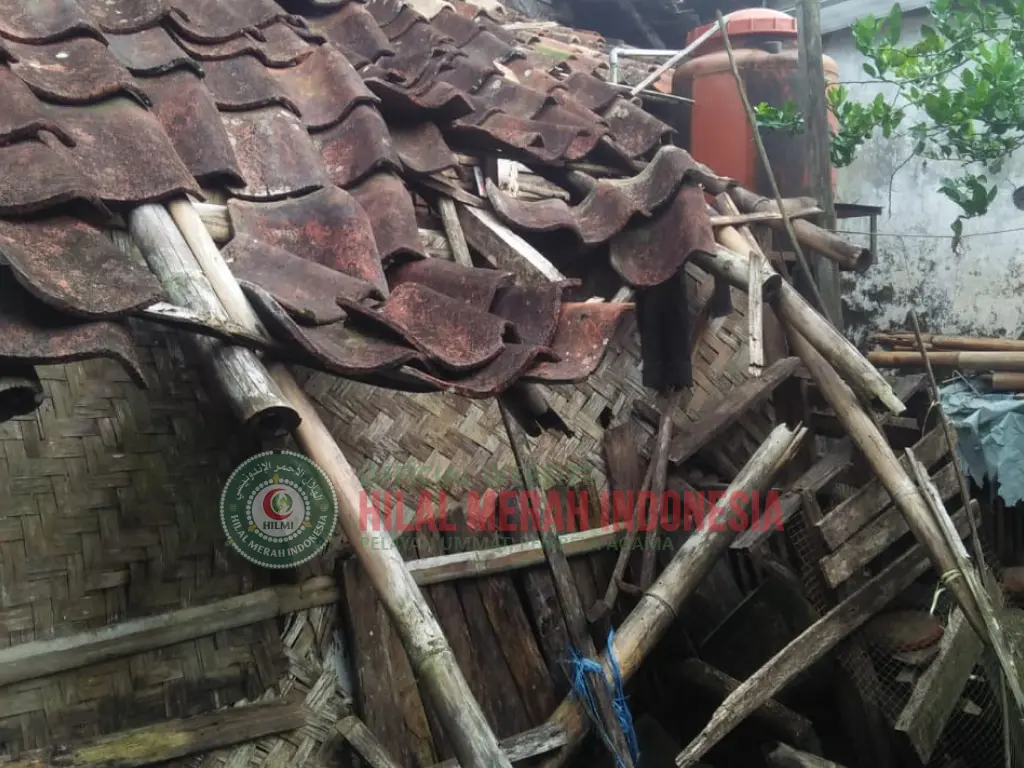 Hilmi Rumah Kang Somal yang 32 Tahun Reyot 2