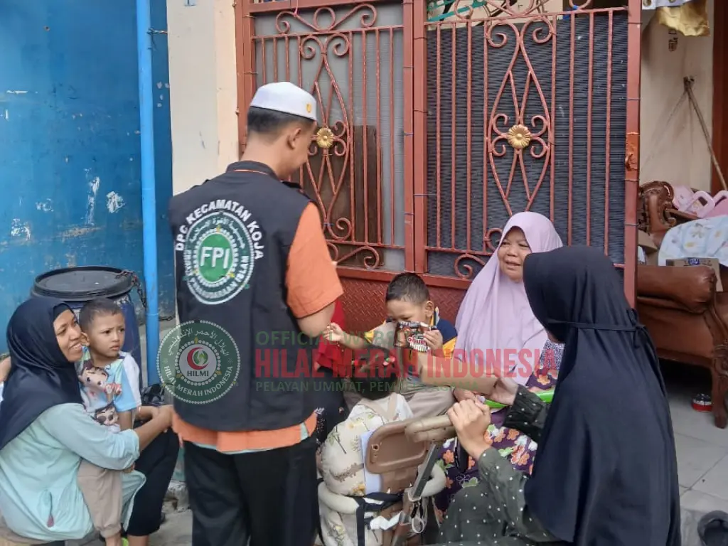 DPP HILMI FPI Hingga Hari ke-21 Telah Dibagikan 7.090 Boks Makanan Berbuka 1