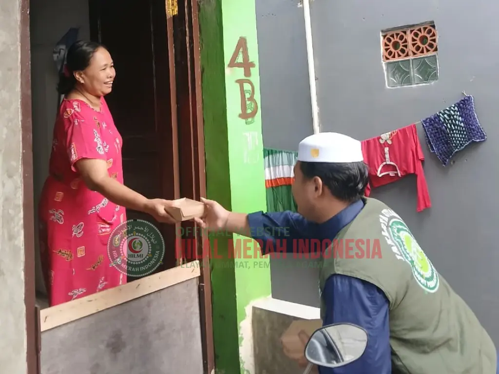 DPP HILMI FPI Hingga Hari ke-21 Telah Dibagikan 7.090 Boks Makanan Berbuka
