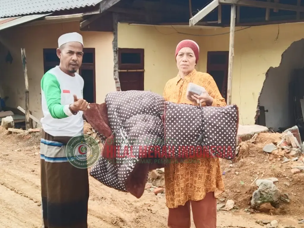 Perlengkapan Tidur dan Bantuan Paska Banjir Hilmi Distribusi Perlengkapan Tidur dan Bantuan Paska Banjir untuk Warga Aceh Tengah 1