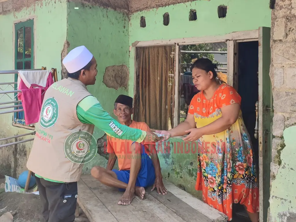 Sebar Zakat Uang Tunai Hilmi FPI Sebar Zakat Uang Tunai Untuk Yatim, Jompo dan Lansia di Berbagai Kota Kabupaten 1