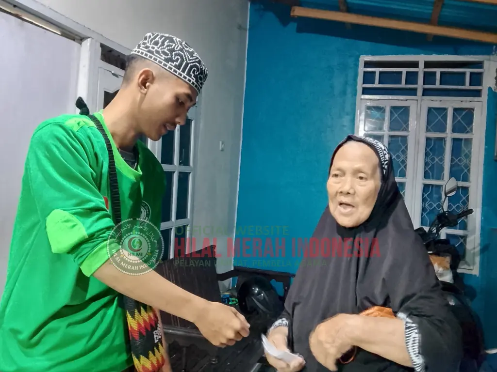 Menyambut Hari Kemenangan, HILMI FPI Manado Hadirkan Kebahagiaan Bagikan Santunan 1