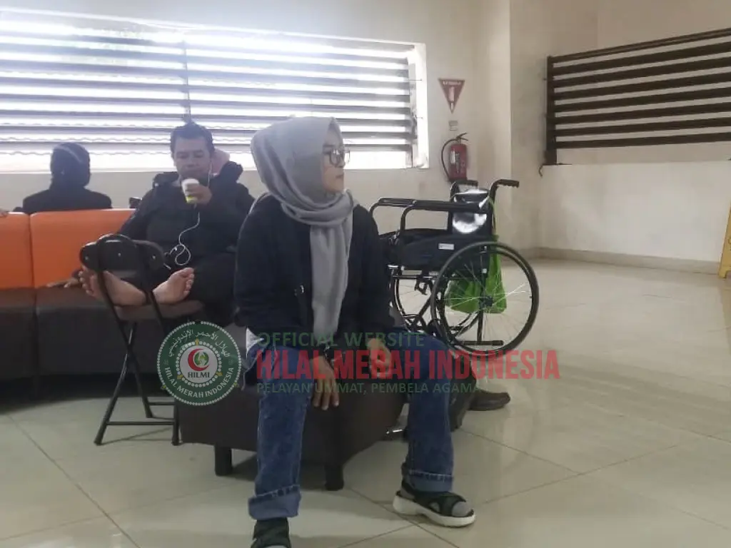Ambulan Kemanusiaan HILMI Ciamis Mengantar Harapan Ibu Mimin di Tengah Derita