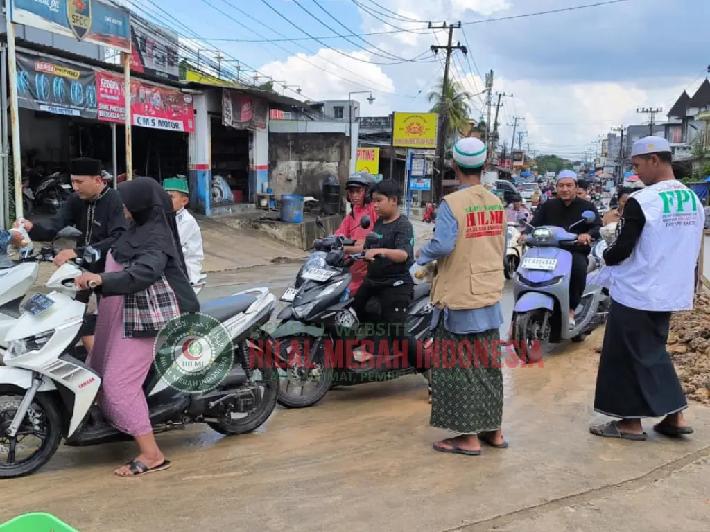 Hilmi 215 Paket Nasi Mengalir untuk Masyarakat dalam Aksi Jumat Berkah Samarinda