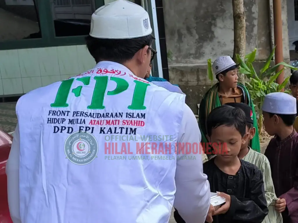 Hilmi 255 Nasi Kotak Dibagikan, Jumat Berkah di Samarinda Hadirkan Kepedulian untuk Sesama 1