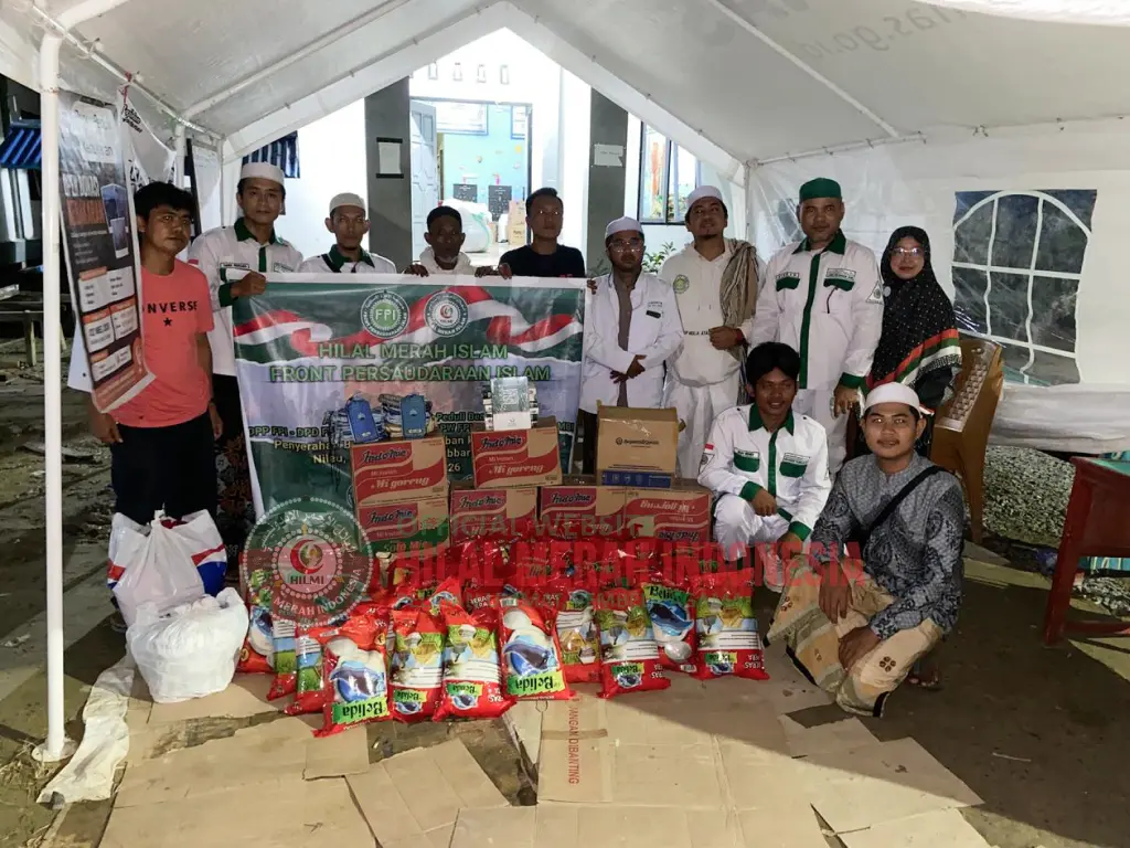Hilmi Korban Kebakaran di Tanjab Barat Terima Bantuan Sembako dan Al-Qur’an 1