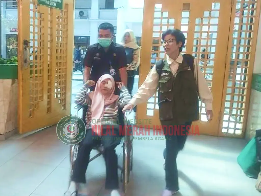 Hilmi Perjuangan Haru Ibu Mimin Lawan Tumor Bersama Relawan Kemanusiaan