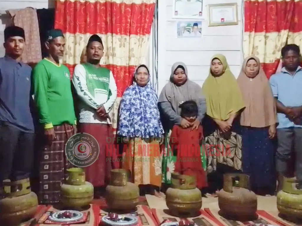 Hilmi HILMI-FPI Aceh Salurkan 18 Paket Kompor dan Tabung Gas untuk Janda dan Dhuafa Korban Banjir